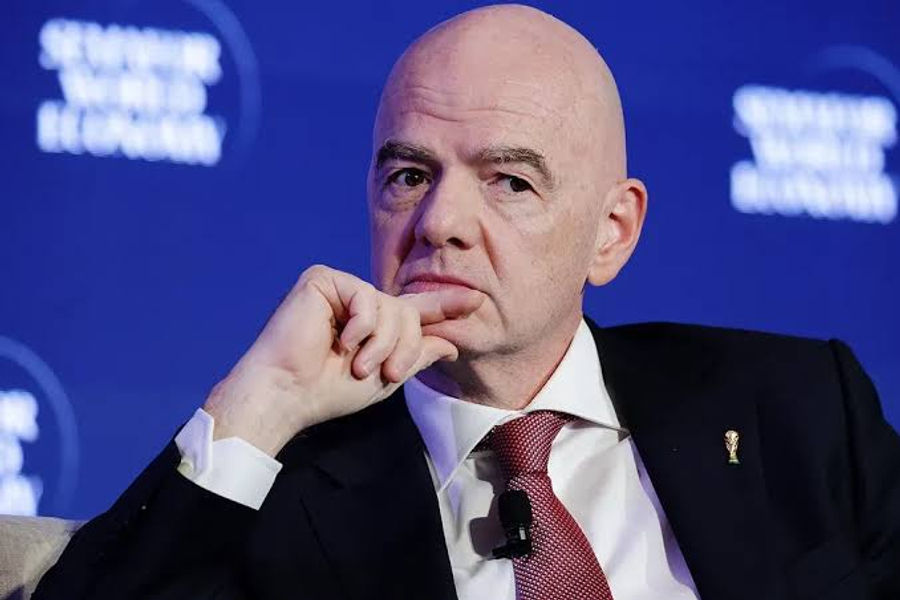  The Times  tërhiqet nga akuzat ndaj Infantinos  gazeta britanike i kërkon falje FIFA s