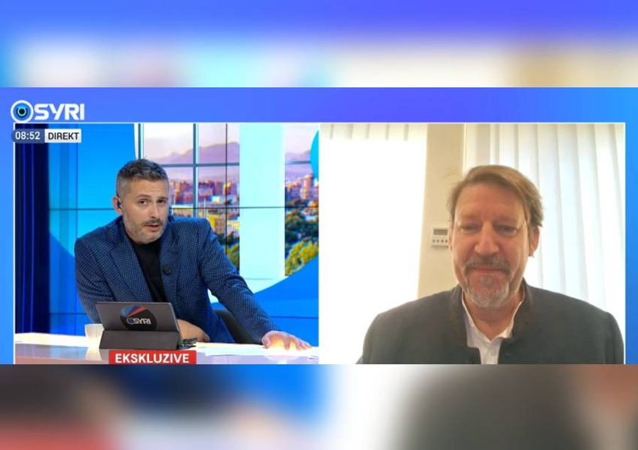 eurodeputeti-thomas-waitz-nese-je-duke-protestuar-kunder-korrupsionit-kjo-eshte-ne-te-mire-te-evropes