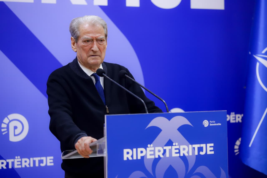 Berisha  PD do të thërrasë protesta të tjera kombëtare  Studentët po luftojnë që të qëndrojnë në vendin e tyre