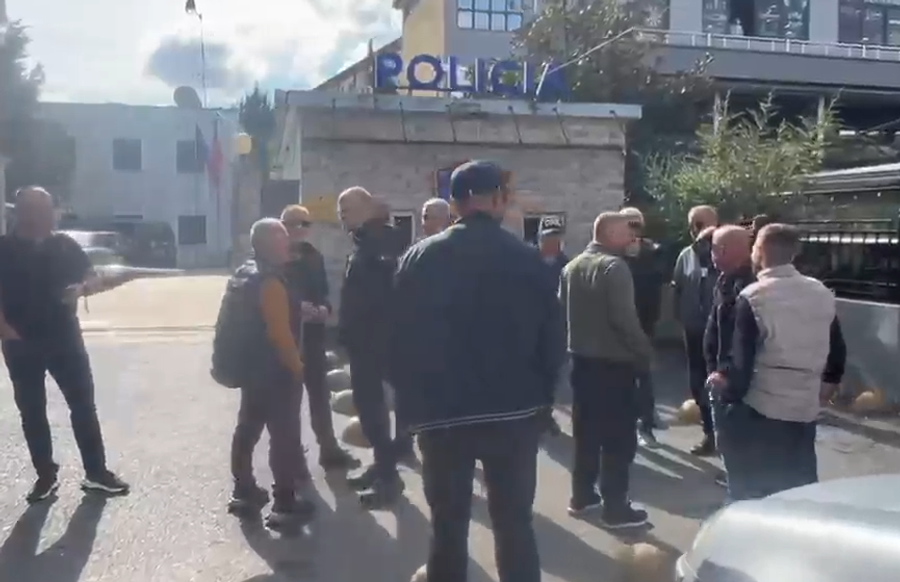 Kalaja denoncon skandalin  Policia në Krujë terror banorëve që të mos dalin në protesta