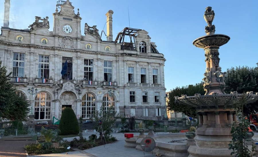 Mbi 556 mijë euro të mbledhura për rindërtimin e bashkisë së Limoges pas zjarrit