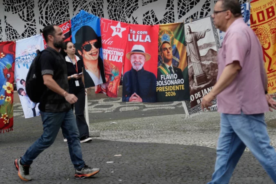 Brazili voton sot për Presidentin e ri  Lula da Silva sfidohet nga senatori 45 vjeçar  Flavio Bolsonaro