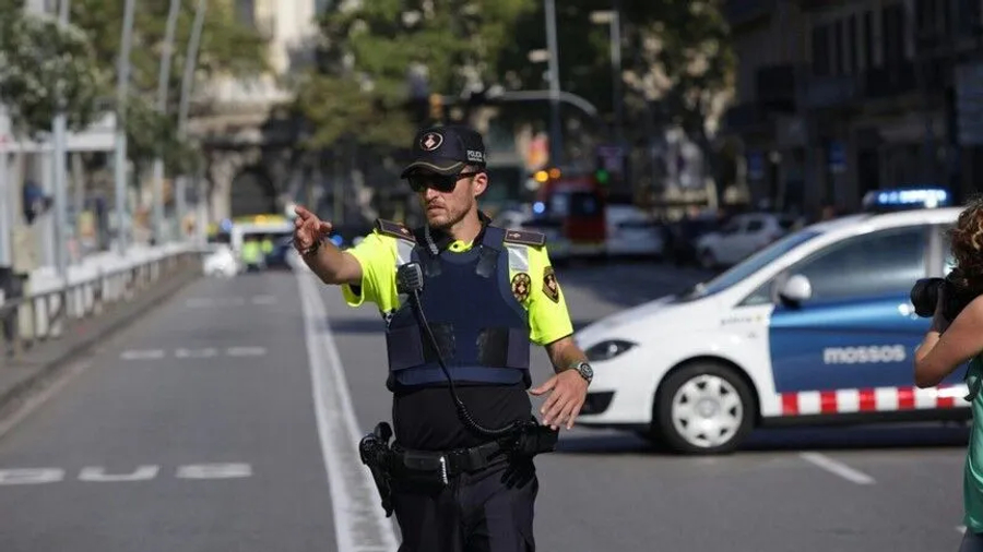 Autobusi i pasagjerëve del nga rruga në Barcelonë të Spanjës  mbi 80 të plagosur