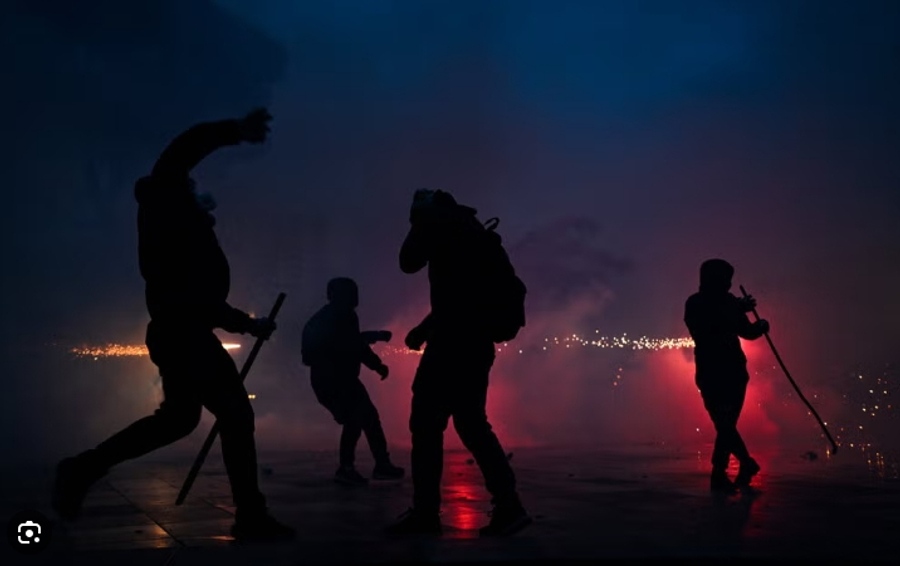 ‘Qeveria funksionon si mafie’/ Radio publike në SHBA: Përshkallëzohen protestat, kërkohet largimi i Ramës