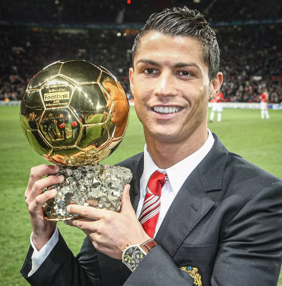 cristiano-ronaldo-mposht-lionel-messin-dhe-fiton-cmimin-boat-per-sezonin-e-tij-te-jashtezakonshem-te-manchester-united