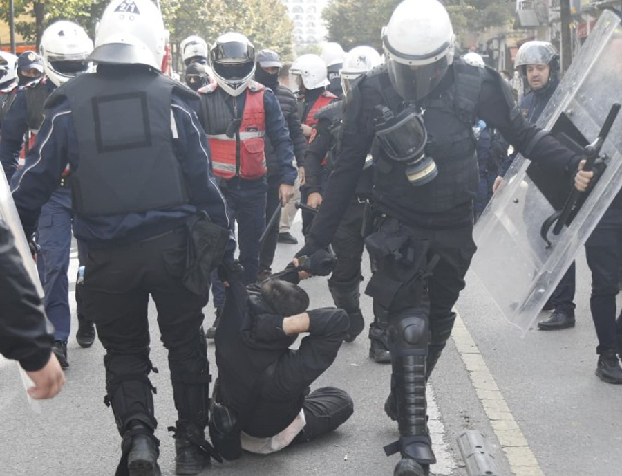 Gjykata liron nga qelia 6 protestues të tjerë  njërin prej tyre e ndalon të qëndrojë në sheshe ku ka manifestime