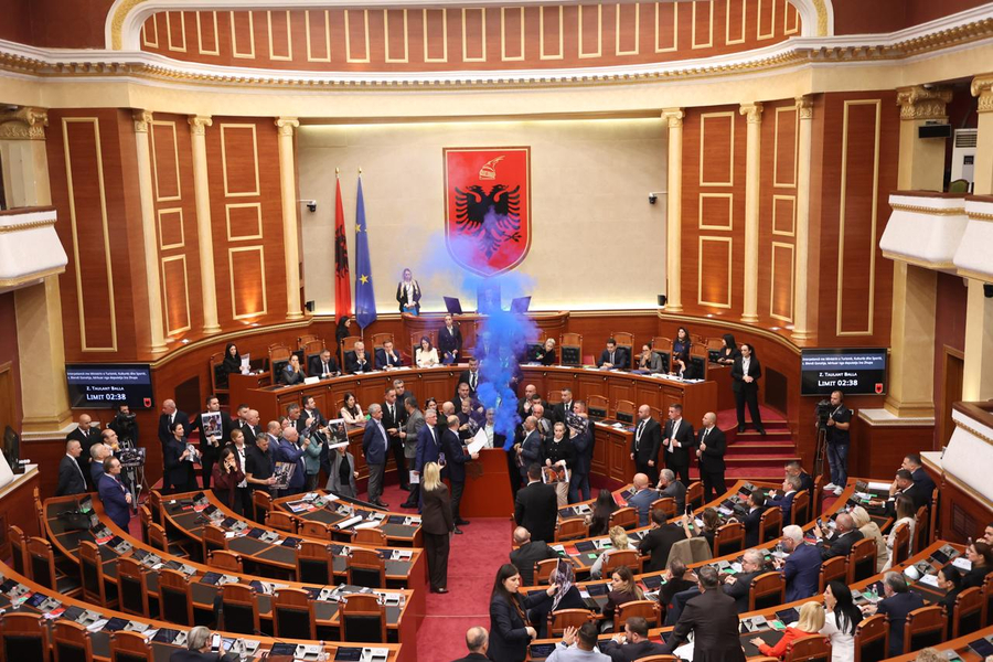rama-i-jep-imunitet-guvernatorit-dhe-zyrtareve-te-bsh-se-ndryshon-ligjin-pas-hetimeve-per-skandalin-e-mikrokredive