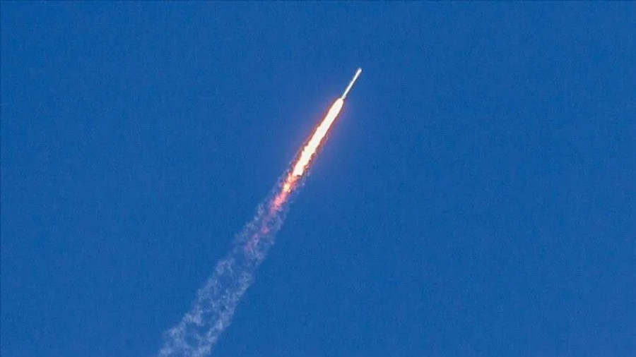 Koreja e Veriut lëshon dhjetëra raketa balistike drejt Detit Lindor
