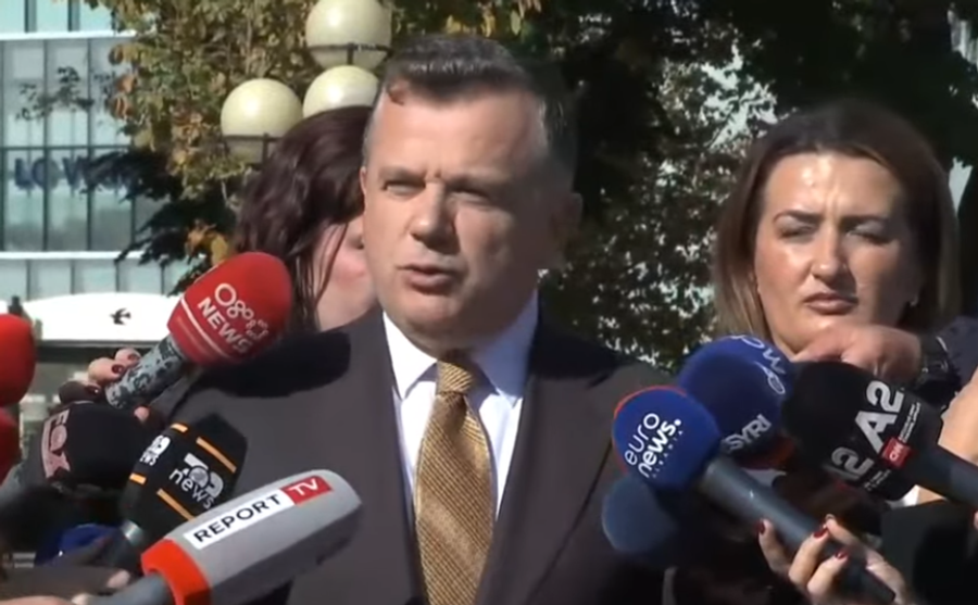 Balluku e pandehur nga SPAK për vjedhje/ Shokon Balla: Është një nga deputetet më të mira të PS