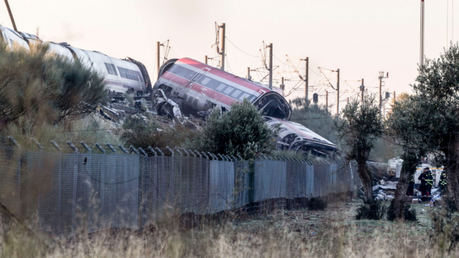 Tragjedia hekurudhore në Spanjë  Zbulohet se një tren i tretë iu afrua vetëm 2 km vendit të përplasjes
