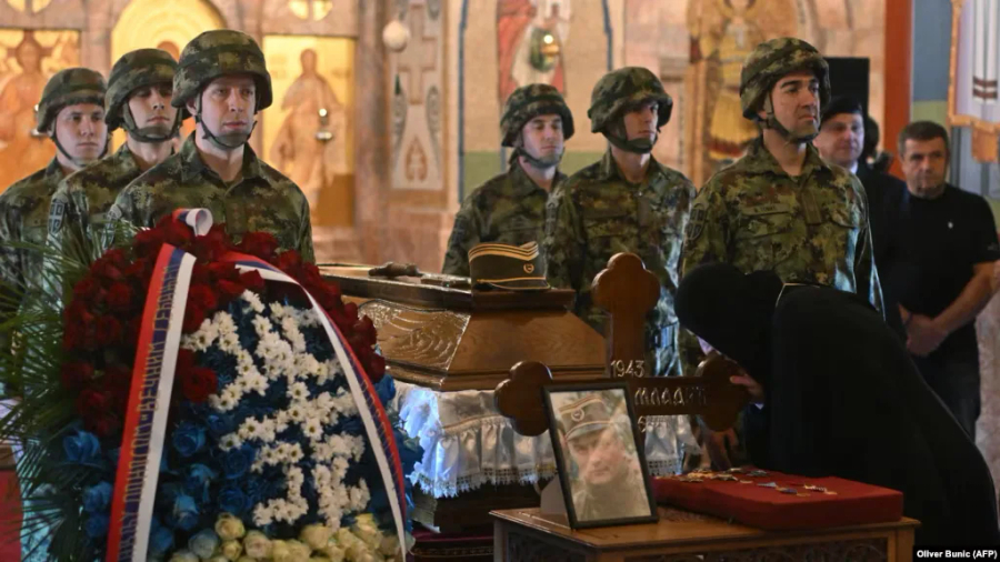 Serbia nuk ndahet nga e kaluara e përgjakshme/ Mlladiç varroset si 'hero', pavarësisht dënimit për gjenocid