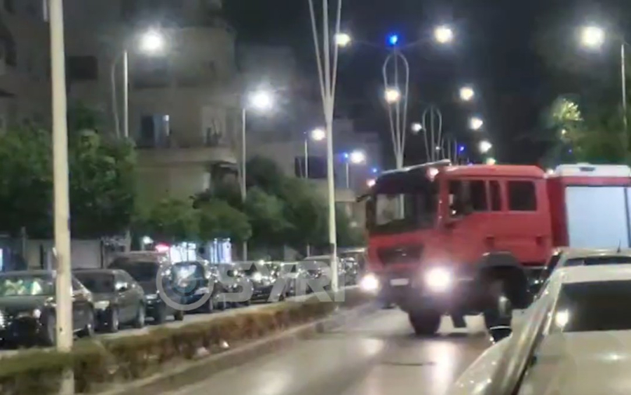 Telefonata e rreme për një zjarr bën lëmsh zjarrfikësit në Berat  rrezikojnë të përplasen