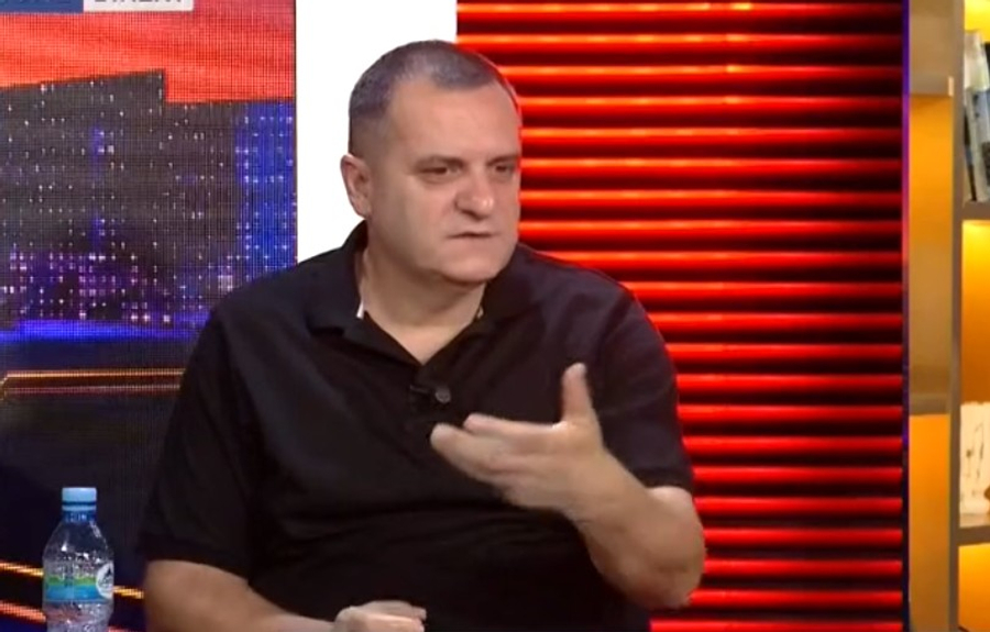  82 kontenierë me armë u ndaluan në Spanjë   Çollaku  Në Kryeministri pati sherr dhe përplasje fizike