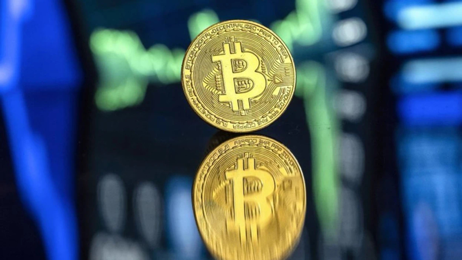 I riu pranon vjedhjen e 240 milionë dollarëve në Bitcoin  i shpenzoi në makina dhe klube nate