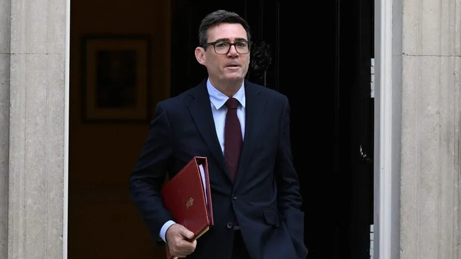 burnham-britania-do-te-jete-e-paepur-ne-mbrojtjen-e-ishujve-falkland