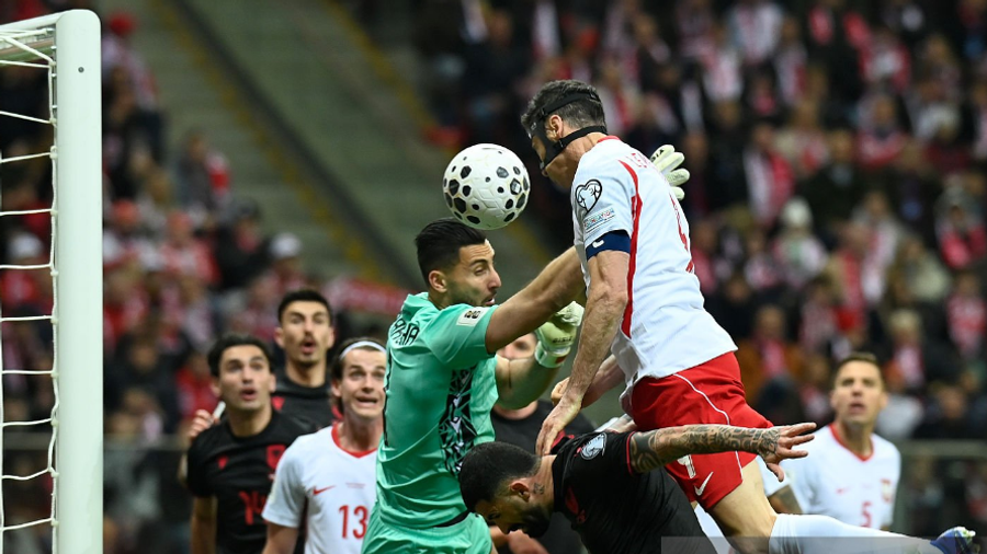 aek-athine-dyshon-per-pranine-e-strakoshes-ne-champions