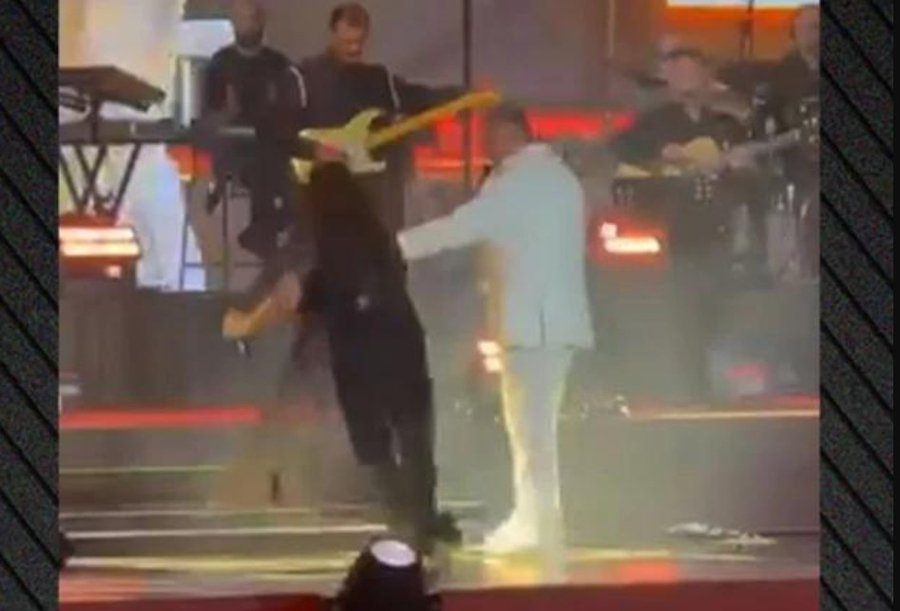 video-kati-garbi-rrezohet-ne-skene-ne-koncertin-e-antonis-remos