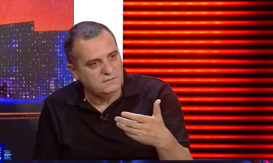 VIDEO  Çollaku  Kemi dhe  Timak China   qeveria karrigen në NATO paradite e mban vetë  pasdite ua jep kinezëve