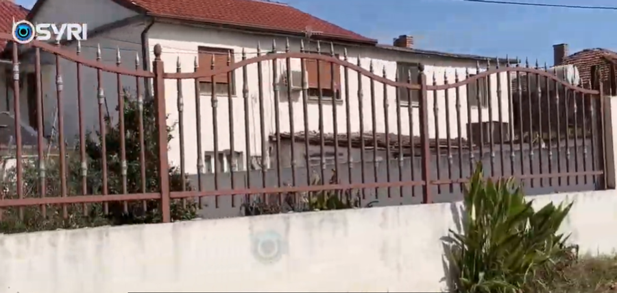 SYRI TV  Fier  fshatrat e Bishanit drejt braktisjes  shkollat e mbyllura mbulohen nga ferrat