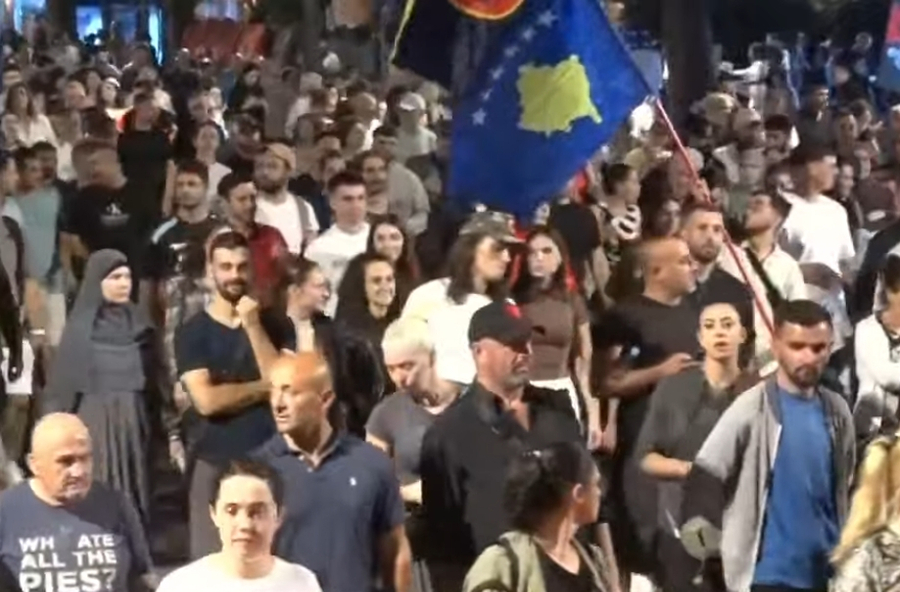Protesta e 109 të  Pas fjalimeve  rinis marshimi në Tiranë  Rama  jepe dorëheqjen 