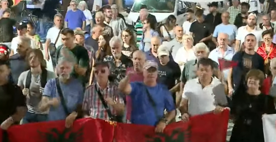 Protesta e 109-të/ Nis marshimi i qytetarëve drejt Kryeministrisë: Rama, jepe dorëheqjen!