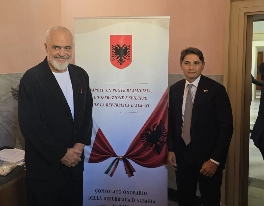 kush-fshihet-pas-zgjedhjes-se-konsullit-te-nderit-te-shqiperise-ne-napoli