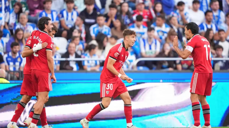 Sevilla mposht Deportivon dhe ngjitet në katërshen e parë