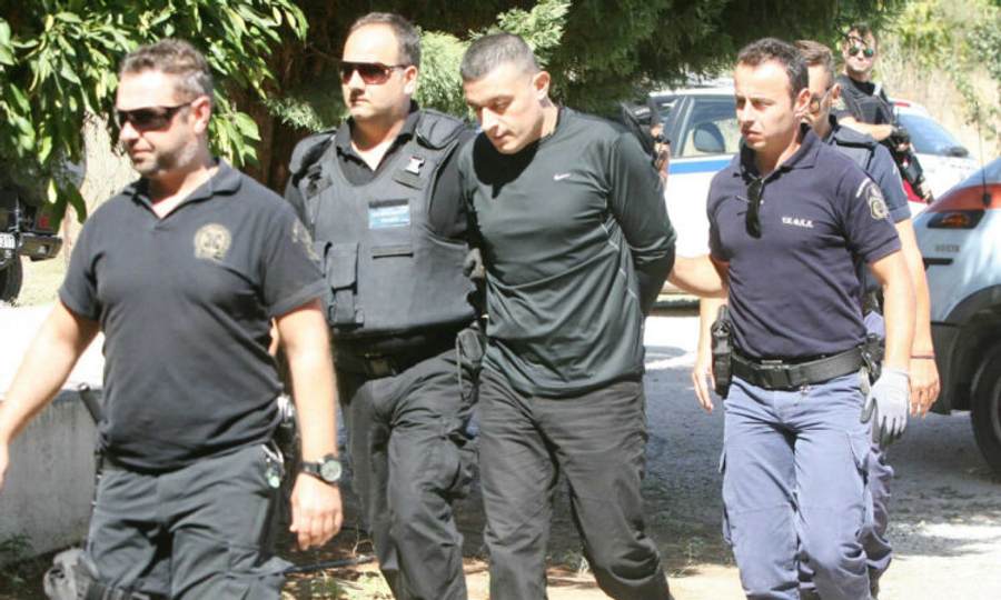 Arratisja e radhës e Alket Rizait  Kishte përfituar 16 leje nga burgu  nis mega operacioni i kërkimit