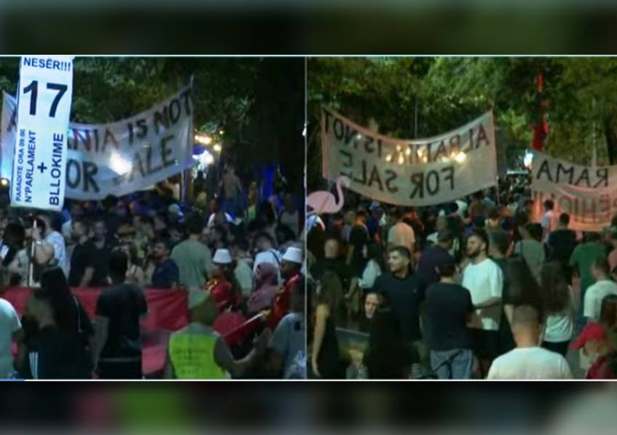 Protestuesit mblidhen para Bllokut të Sigurisë  Çuna nuk jeni vetëm