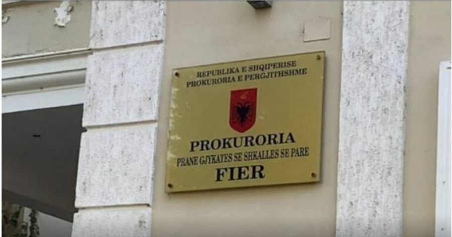 Dyshime për abuzime me pronat në Fier  pranga dy ish drejtorëve të ASHK së  specialisti dhe përfituesi
