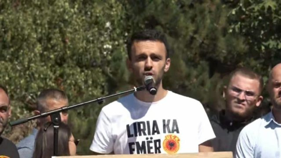 djali-i-jakup-krasniqit-s-dorezohemi-te-bashkohemi-te-gjithe-shqiptaret-e-partite-politike