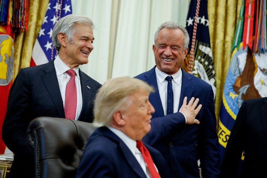 Trump u kërkon prodhuesve të barnave t’i ndajnë vaksinat në pesë doza për të parandaluar autizmin
