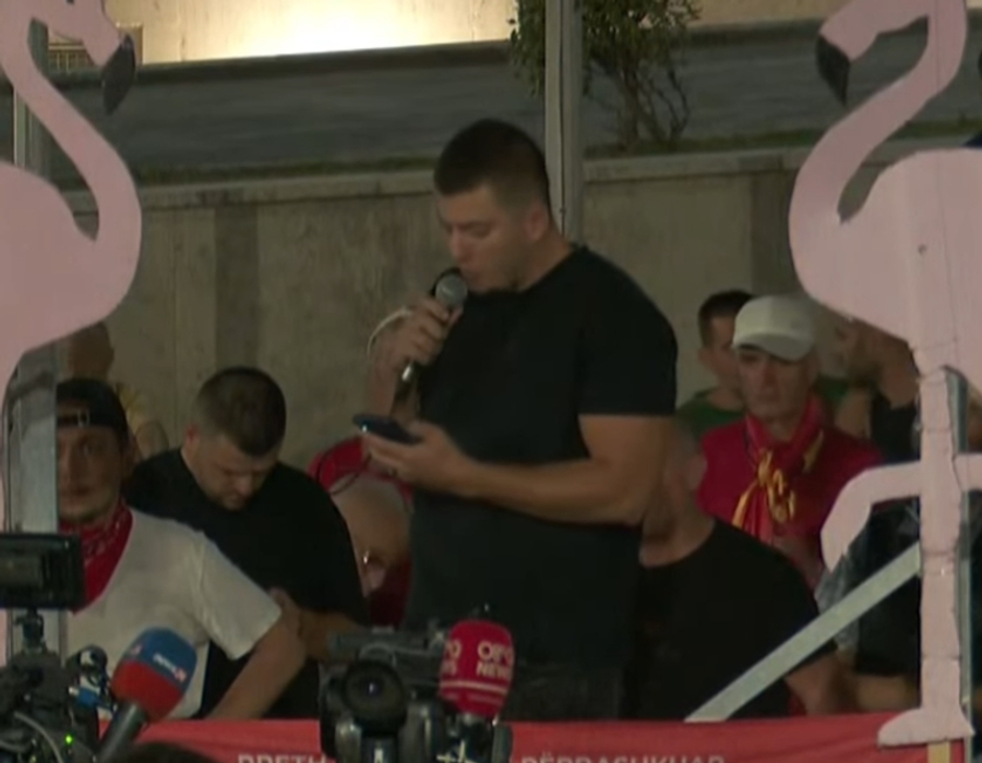 LVIE   Protesta sot në ditën e 112 të  Rama jep dorëheqjen 