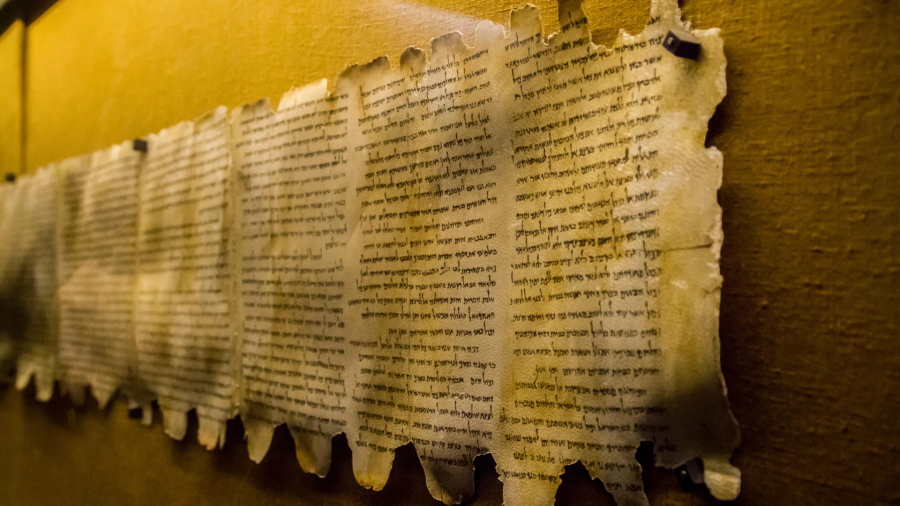 shkencetaret-mund-te-kene-zgjidhur-misterin-2-000-vjecar-te-kalendarit-te-doreshkrimeve-te-detit-te-vdekur