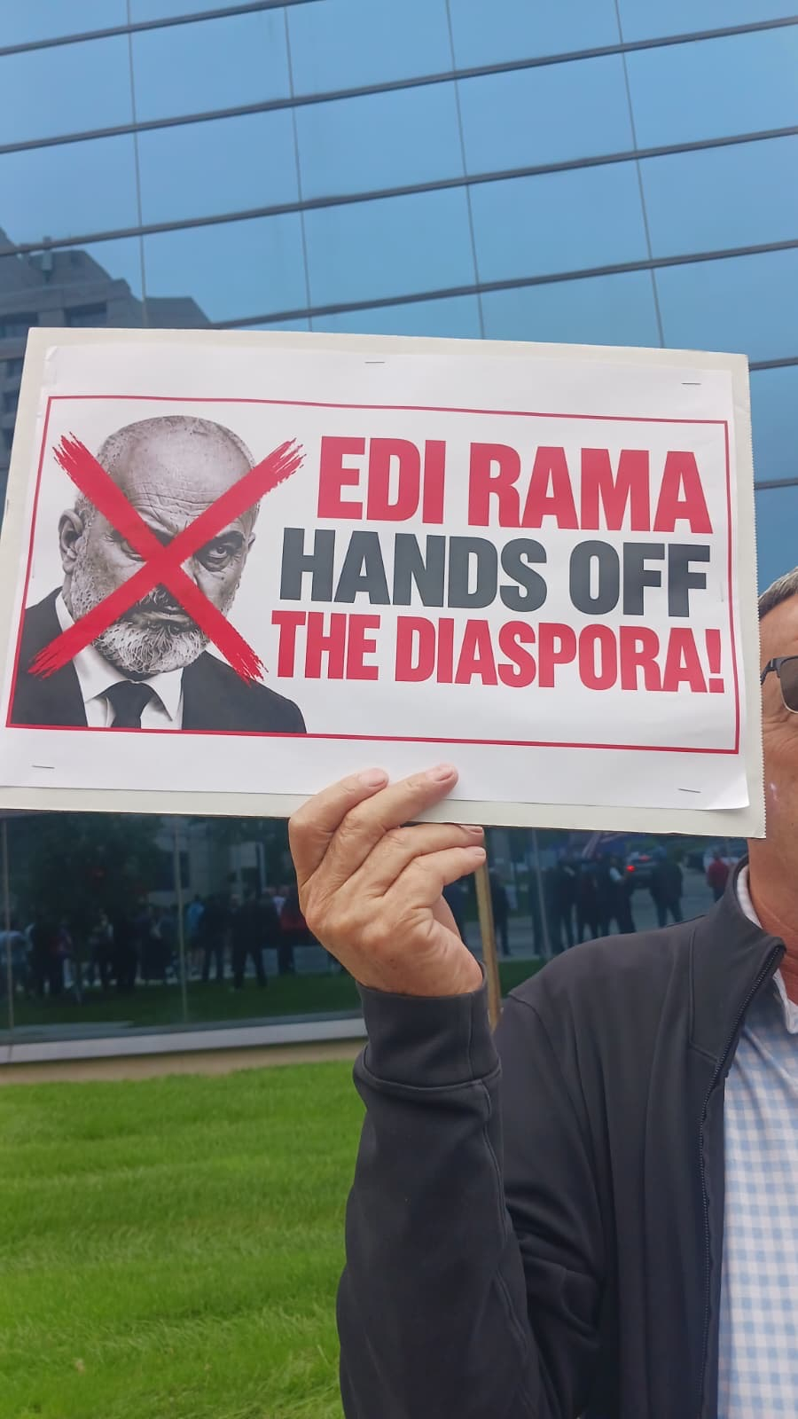 Protestë e shqiptarëve në Detroit  Rama  duart larg diasporës 