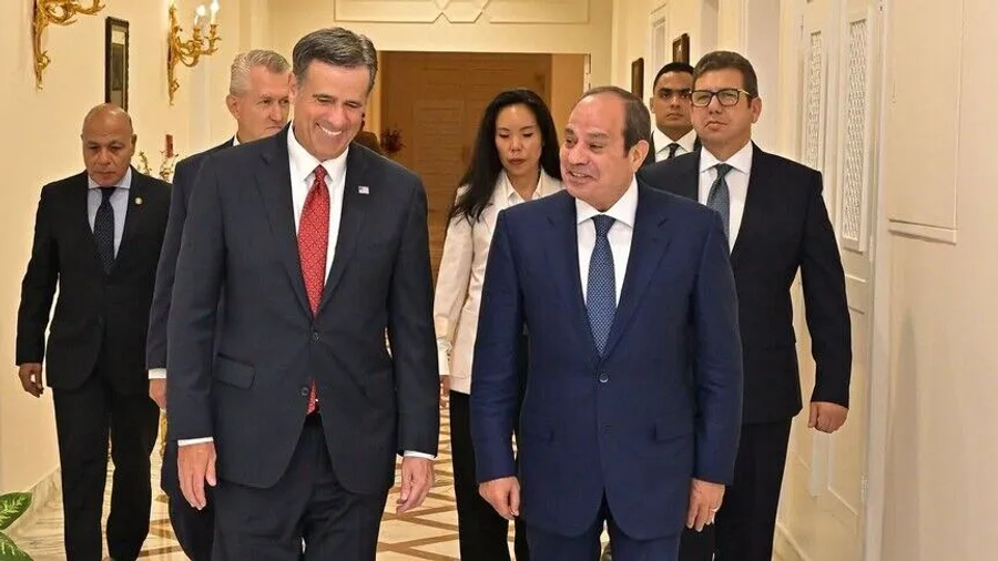 presidenti-egjiptian-takon-shefin-e-cia-s-thirrje-per-marreveshje-per-zgjidhjen-e-krizes-iraniane