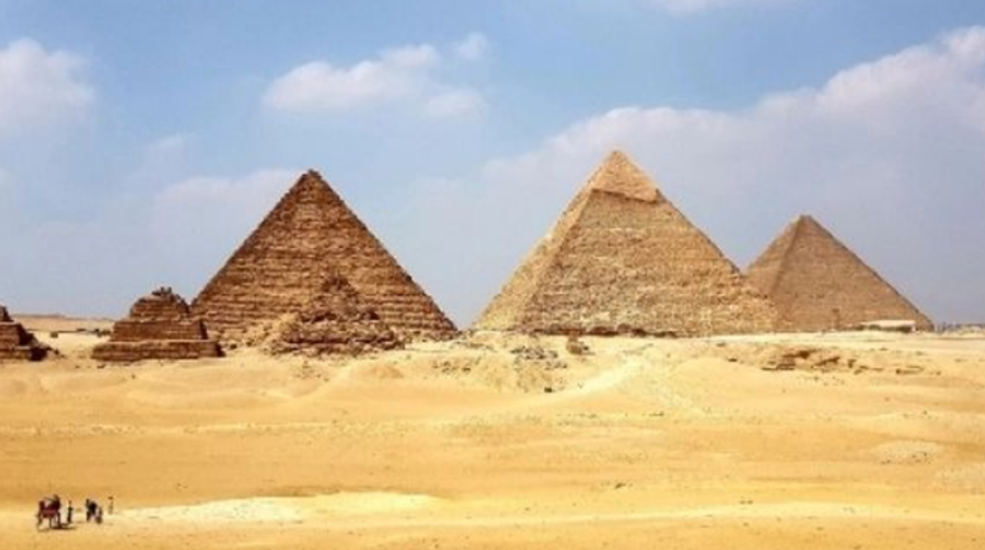 kodi-i-fshehte-i-piramides-se-madhe-studimi-i-ri-pretendon-se-monumenti-ruan-ne-permasat-e-tij-njohuri-per-henen-dhe-planetet