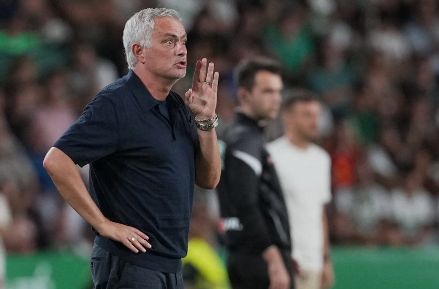 Mourinho për diferencën me Barcelonën  Pas gjithë kësaj  mund vetëm të qeshësh
