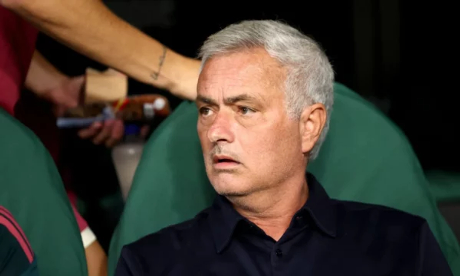 Mourinho merr këtë vendim për lojtarët e Realit pas humbjes në derbin me Atleticon