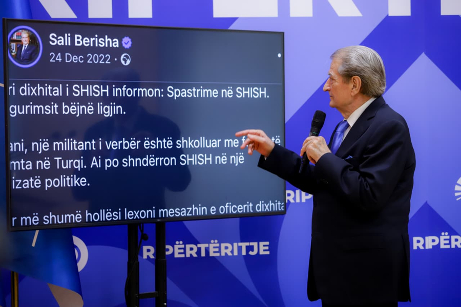 Berisha rikthen denoncimet për Vlora Hysenin  Vizitën e parë e bëri në Beograd  ishte kërcënim serioz për NATO n