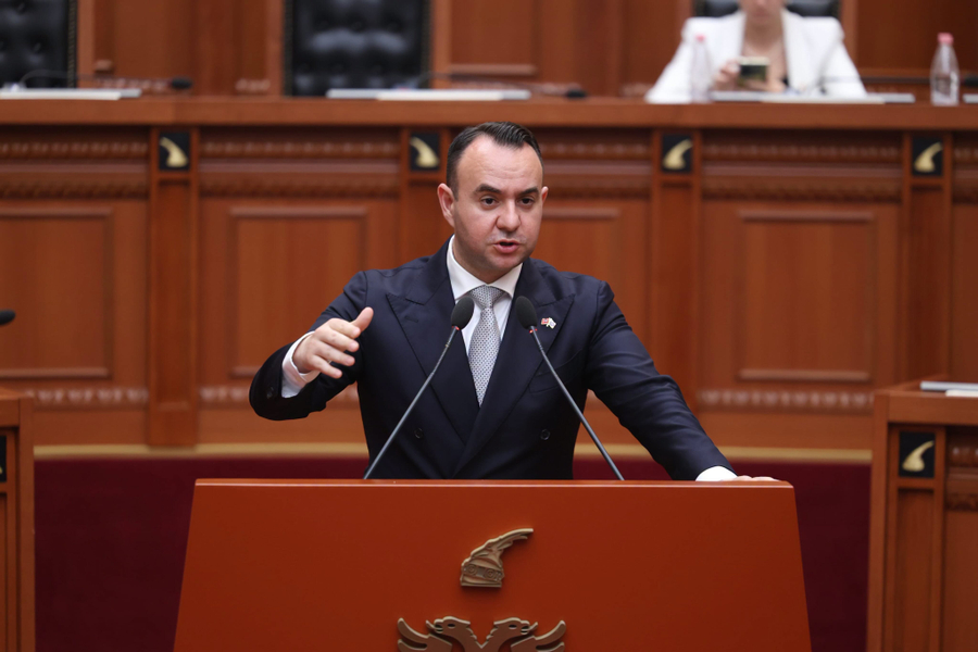 Masa e arrestit ndaj Vlora Hysenit  Balliu Ramës  Mos prit arrestimin tënd  jep dorëheqjen 