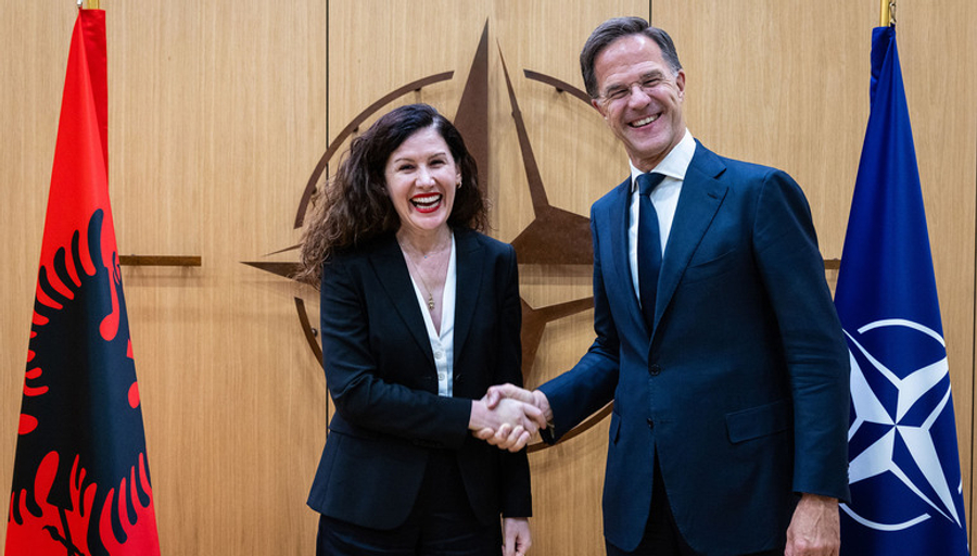  Ergys Agasi kontrollon SHISH in   Si u denoncua fillimisht skandali nga Berisha  Rrezik për NATO n