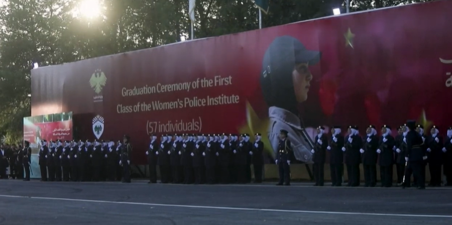 Siri  Diplomohen gratë e para në Akademinë e re të Policisë
