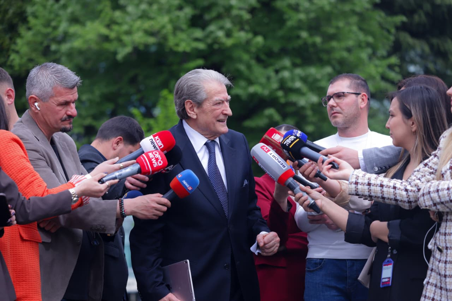berisha-per-ulsi-manjen-emri-i-tij-del-ne-dosje-te-publikohet-a-del-si-vasal-i-lubise-apo-jo-duhet-ta-sqaroje