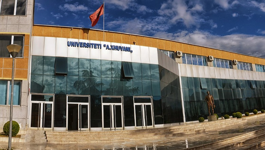  Braktiset  mësuesia në Universitetin e Elbasanit  të rinjtë zgjedhin mjekësinë  inxhinierinë dhe ekonomikun