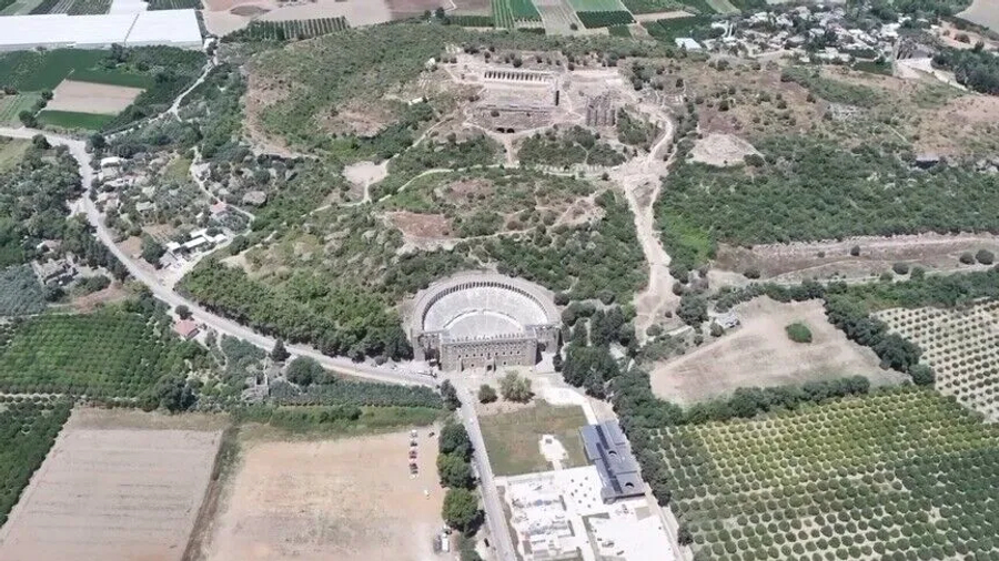 zbulimi-ne-aspendos-germimet-tregojne-se-qyteti-antik-eshte-6-000-vjecar