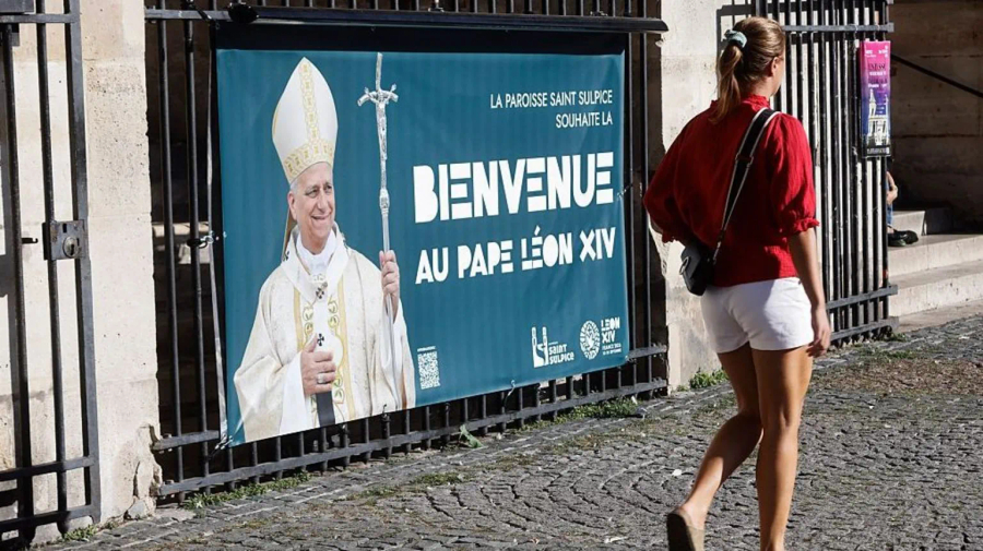 Papa Leo XIV nis sot vizitën në Francë  pritet nga qindra mijëra besimtarë