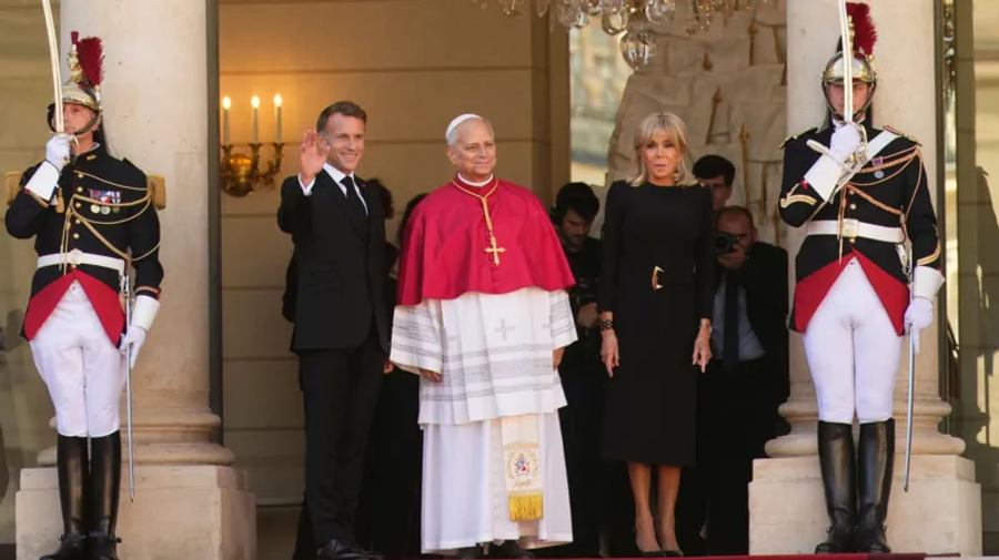 papa-paralajmeron-kunder-humbjes-se-njerezimit-per-shkak-te-inteligjences-artificiale
