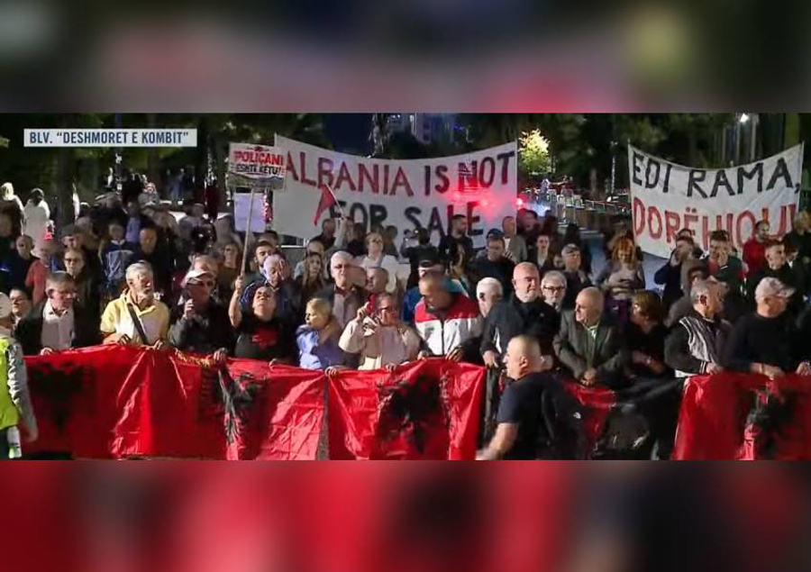 Protesta e 120-të kundër Ramës, qytetarët marshojnë nga Sheshi Skëndërbej drejt Kryeministrisë