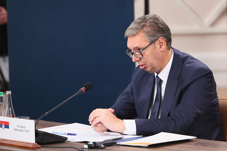 Presioni i protestave  jep dorëheqjen presidenti i Serbisë  Aleksandër Vuçiç